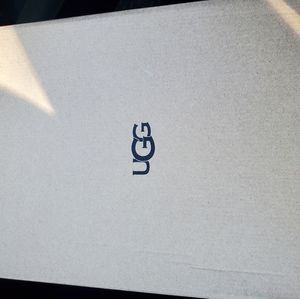 Ugg Fluff Yeah Slides in Black Size 9